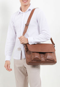 Distressed Leather Hitch Messenger Bag - Camel