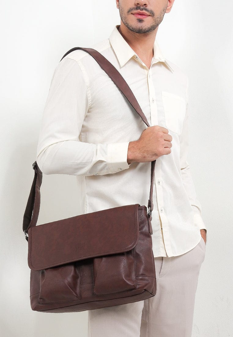 Distressed Leather Hitch Messenger Bag - Dark Brown