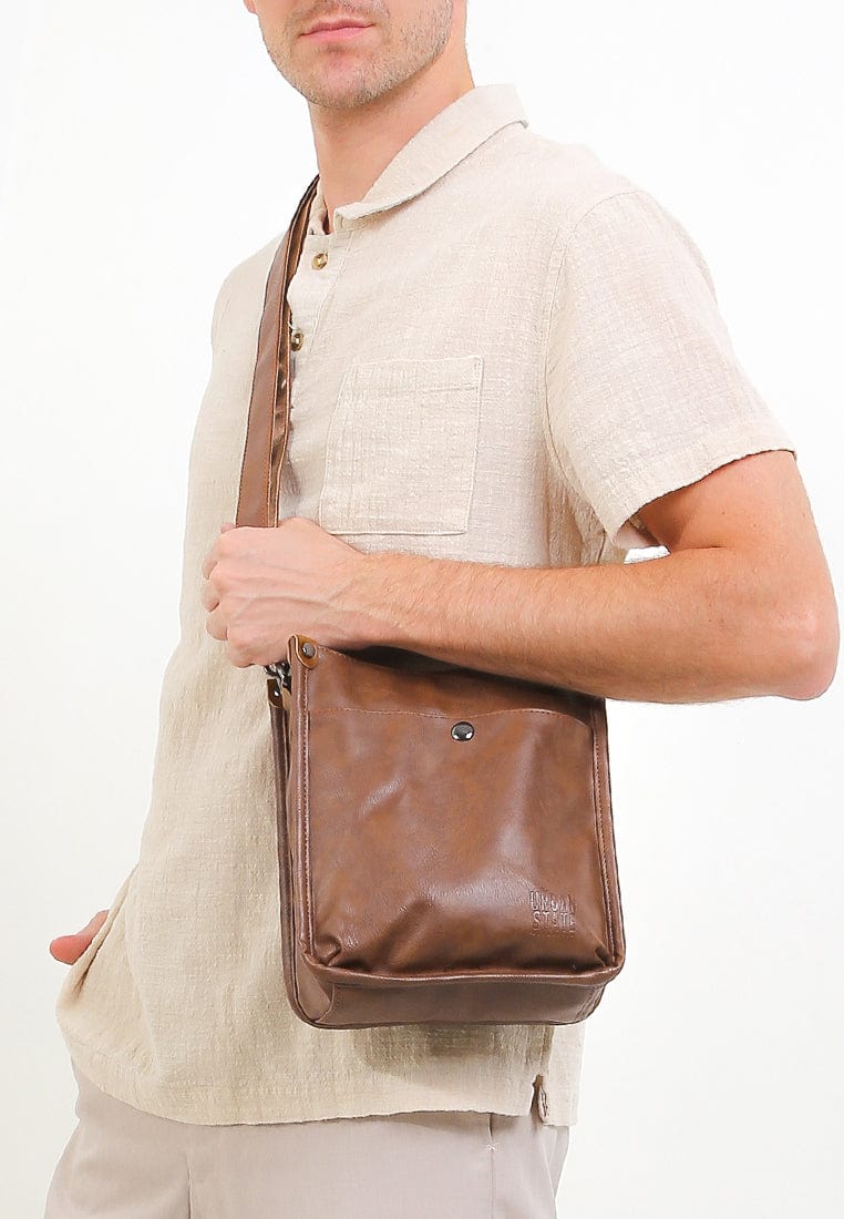 Distressed Leather Essential Crossbody Pouch - Camel