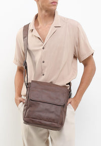 Distressed Leather Daily Crossbody Bag - Camel