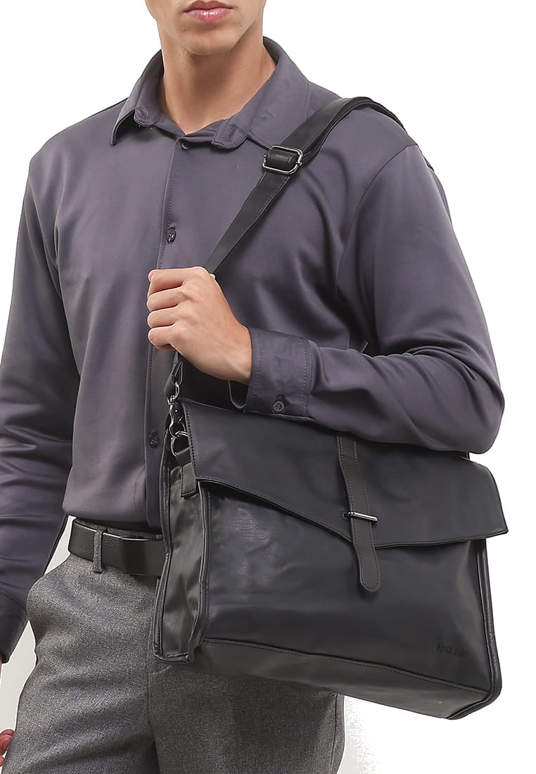 Distressed Leather Commuter Tablet Crossbody Bag - Black
