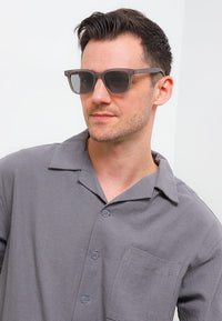 Polarized Plastic Frame Wayfarer Square Sunglasses - Black Grey