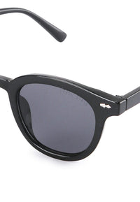 Plastic Frame Retro Fashion Sunglasses - Black Black