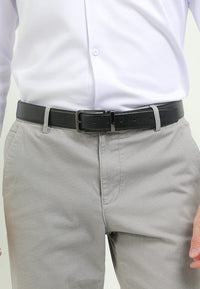 The Seam Pin Buckle Top Grain Leather Belt - Black